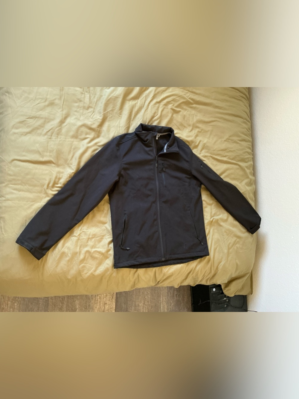 Men's Black Softshell Jacket - Lightweight Windproof Coat